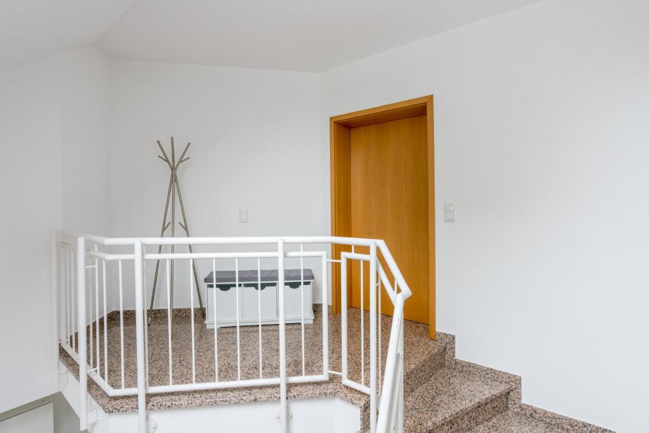 Veens Crew Home 7 Pax Dreieich Esterno foto